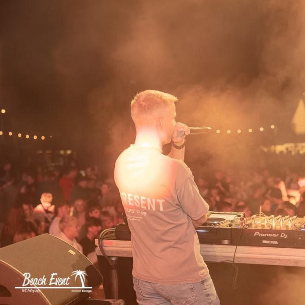 DJ Flapper @ Beach Event Uithuizermeeden